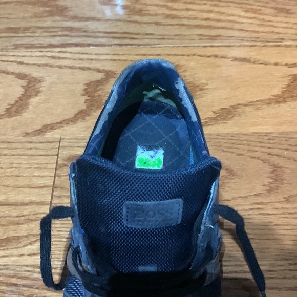 Mens Hugo Boss Shoes - Picture 2 of 7